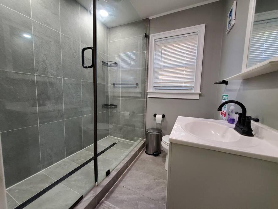 ניאגרה פולס Home Away From Home On Lasalle - 3 Bd 2 Bth Slps 6 מראה חיצוני תמונה